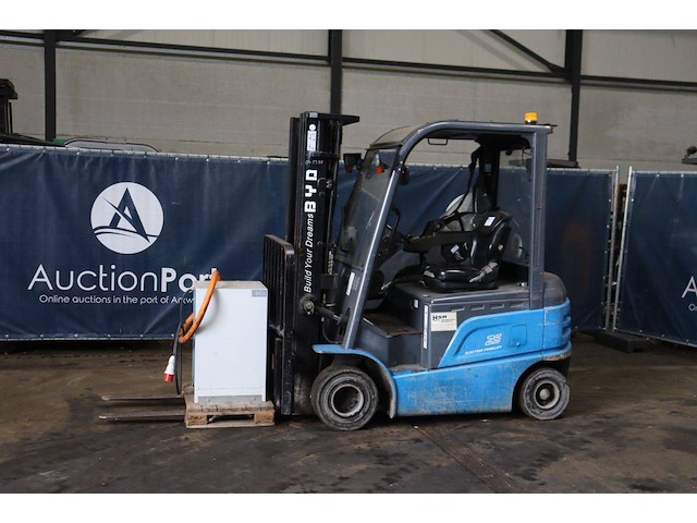 Heftruck byd ecb25c elektrisch 2500kg 4.8m 2015 - afbeelding 1 van  1