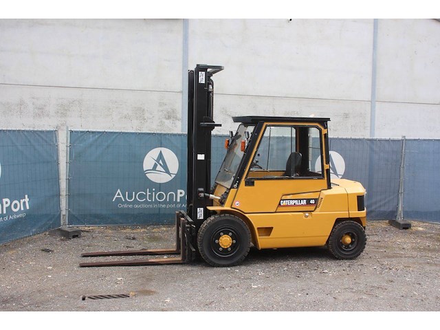 Heftruck caterpillar dp40 diesel 4000kg 4.5m 1994 - afbeelding 1 van  1