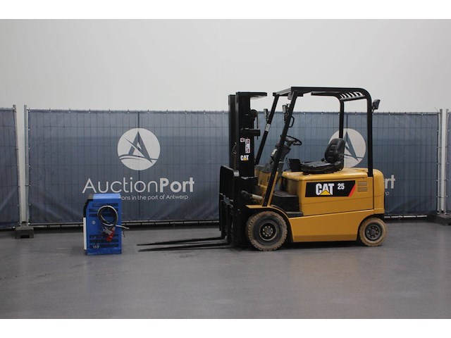 Heftruck caterpillar ep25k elektrisch 2005 - afbeelding 1 van  1