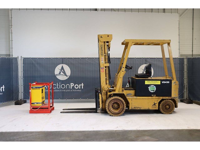 Heftruck cesab eco/m40.3 elektrisch 4000kg 5.6m - afbeelding 1 van  1