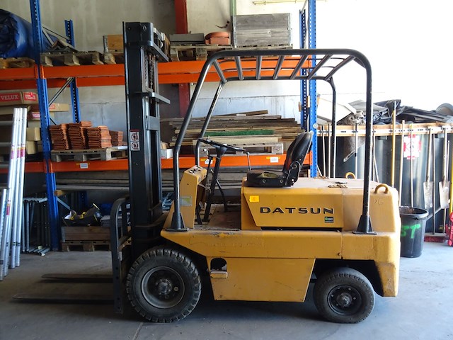 Heftruck datsun - afbeelding 1 van  14