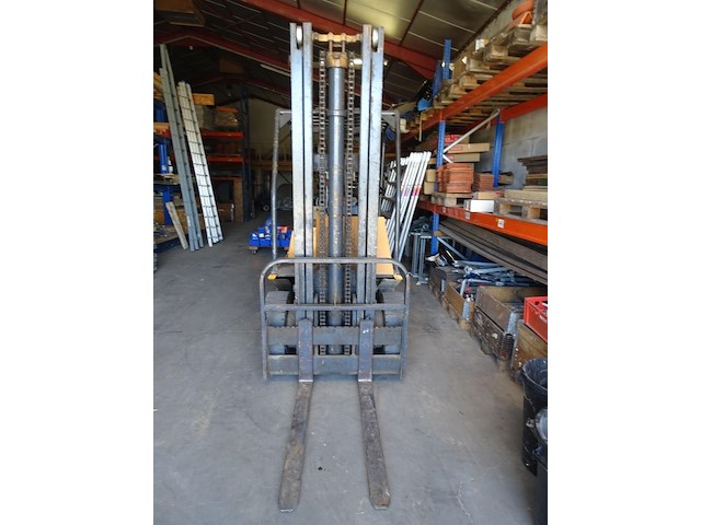 Heftruck datsun - afbeelding 13 van  14