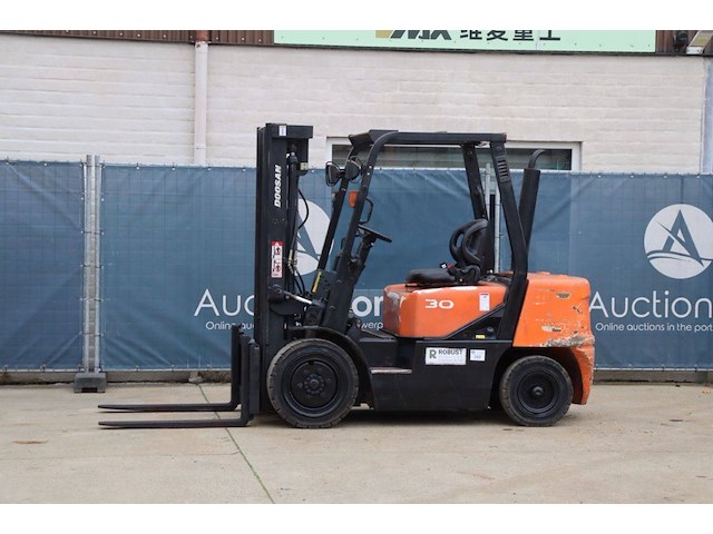 Heftruck doosan 30 diesel 3000kg - afbeelding 1 van  1