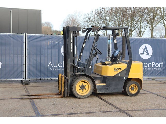 Heftruck doosan d30s-3 diesel 3000kg 4.73m 2006 - afbeelding 1 van  1