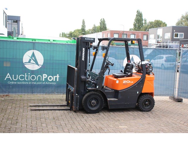 Heftruck doosan g20gp lpg 2000kg 4.7m 2018 - afbeelding 1 van  1