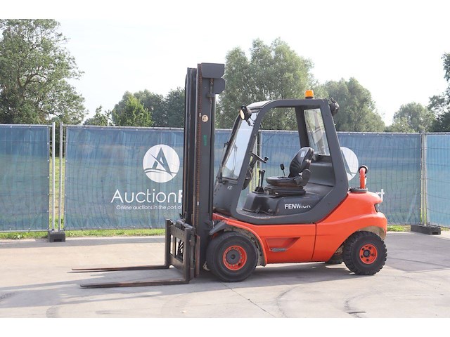 Heftruck fenwick-linde h30d-03 diesel 3000kg 4.8m 2001 - afbeelding 1 van  1