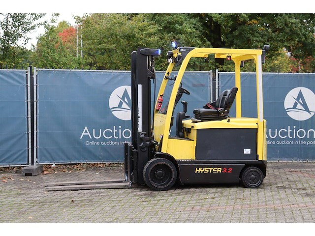 Heftruck hyster e3.2xn elektrisch 2410kg 3.3m 2015 - afbeelding 1 van  1