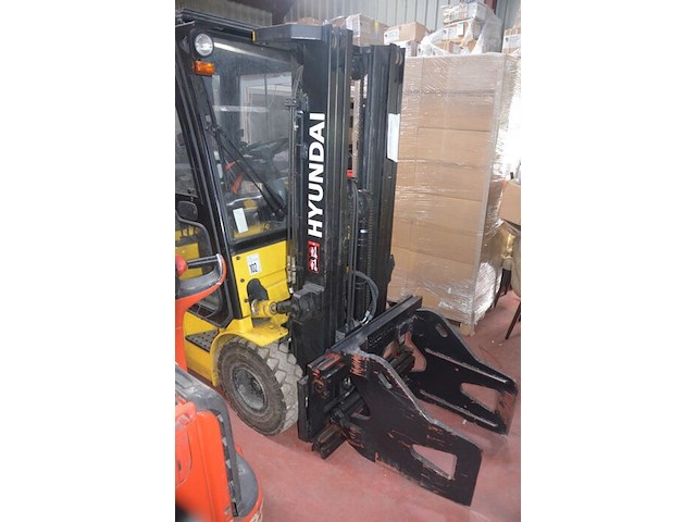 Heftruck hyundai 15l-7m serienummer hhkhhh13eg0000454 met doosklemmen - afbeelding 9 van  19