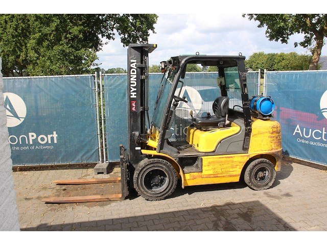 Heftruck hyundai 33l-7a lpg 2840kg 5.0m 2012 - afbeelding 1 van  1