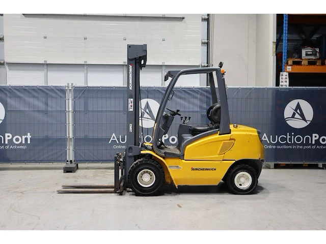 Heftruck jungheinrich dfg30bk400zt diesel 3000kg - afbeelding 1 van  1