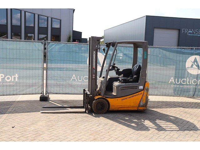 Heftruck jungheinrich efg215 elektrisch 1500kg 4.5m 2016 - afbeelding 1 van  1