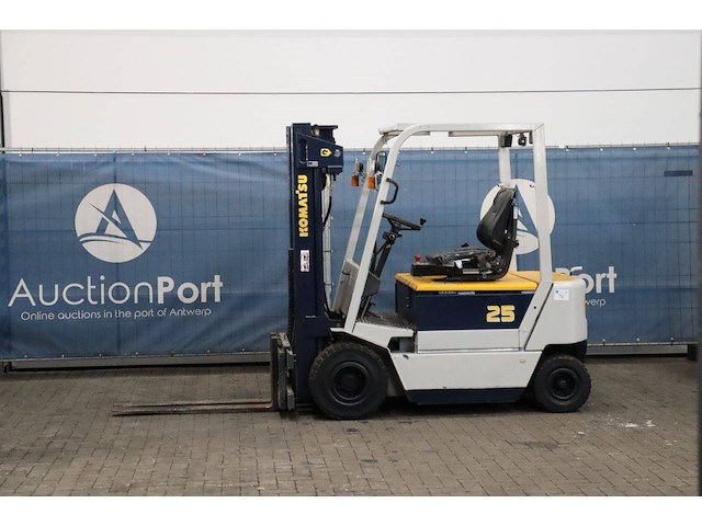 Heftruck komatsu fb25h-1e elektrisch 2500kg 4.5m 1994 - afbeelding 1 van  1