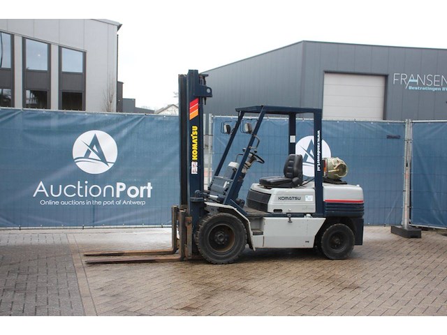 Heftruck komatsu fg 30-11 lpg 3000kg 4.0m 1990 - afbeelding 1 van  1