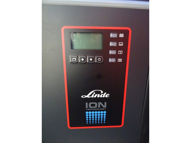 Heftruck laadstation linde - afbeelding 3 van  7