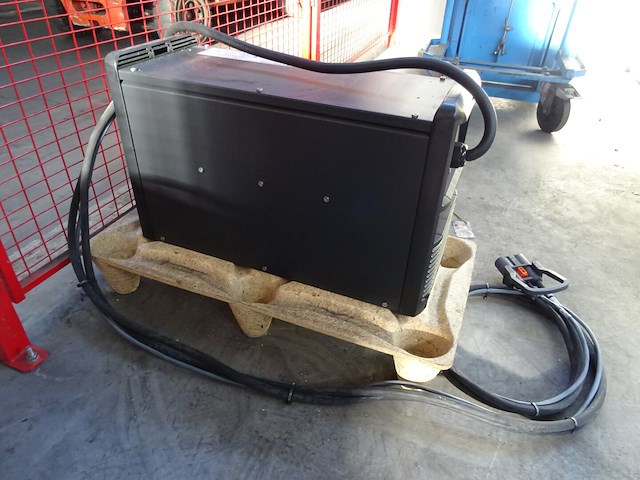 Heftruck laadstation linde - afbeelding 5 van  7