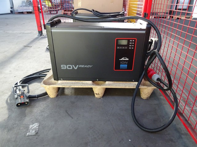 Heftruck laadstation linde - afbeelding 2 van  7