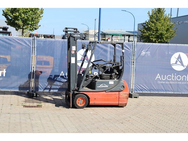 Heftruck linde e16c-02 elektrisch 1600kg 4.7m 2006 (marge) - afbeelding 1 van  1