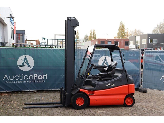 Heftruck linde e25-02 elektrisch 2500kg 2002 - afbeelding 1 van  1