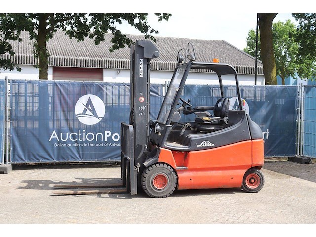 Heftruck linde e25/600-02 elektrisch 2500kg 2000 - afbeelding 1 van  1