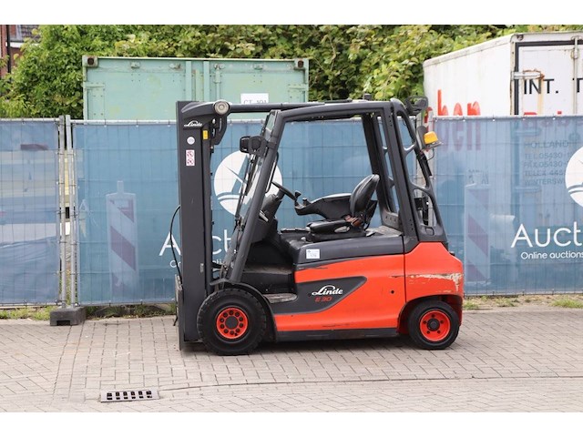 Heftruck linde e30-01 elektrisch 3000kg 2017 - afbeelding 1 van  1