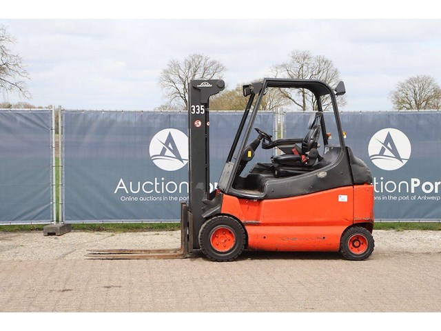 Heftruck linde e30-03-600 elektrisch 3000kg 5.0m 2005 - afbeelding 1 van  1