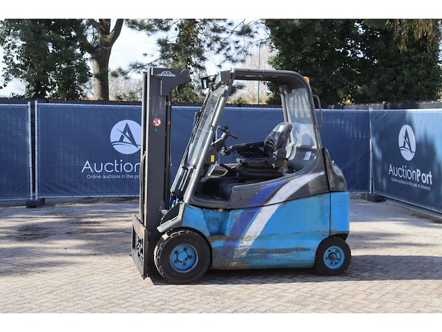 Heftruck linde e30 elektrisch 3000kg 2005 - afbeelding 1 van  1