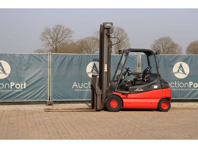 Heftruck linde e30 elektrisch 3000kg 4.5m - afbeelding 1 van  1
