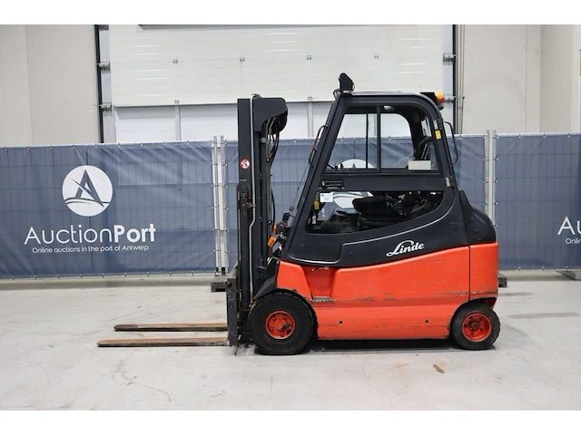 Heftruck linde e30/600-03 elektrisch 3000kg 2003 - afbeelding 1 van  1
