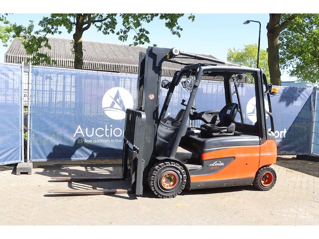 Heftruck linde e30l-01 elektrisch 3000kg 7m 2012 - afbeelding 1 van  1