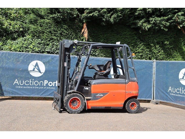 Heftruck linde e40hl-01/600 elektrisch 4000kg 2012 - afbeelding 1 van  1