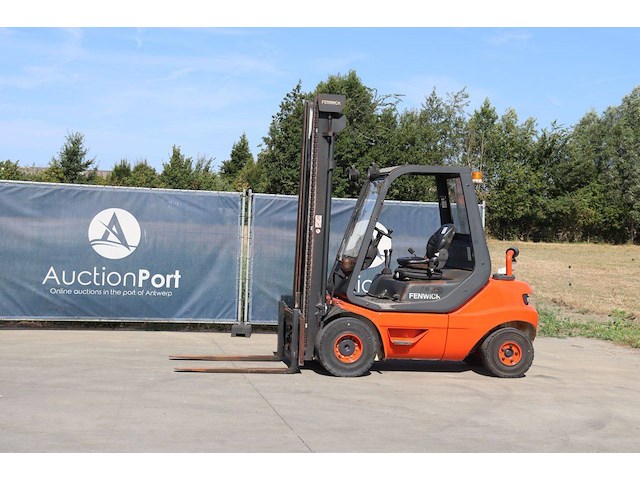 Heftruck linde h30d-03 diesel 3000kg 4.5m 2001 - afbeelding 1 van  1