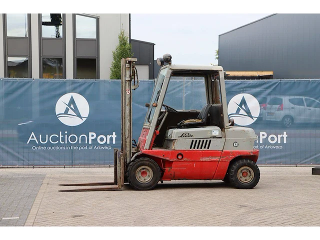 Heftruck linde h30d diesel 3000kg 1984 - afbeelding 1 van  1