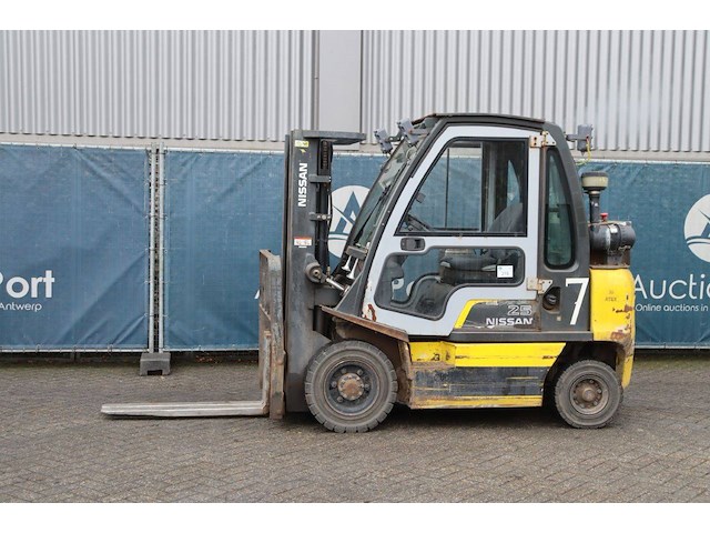 Heftruck nissan 25 diesel 2500kg - afbeelding 1 van  1