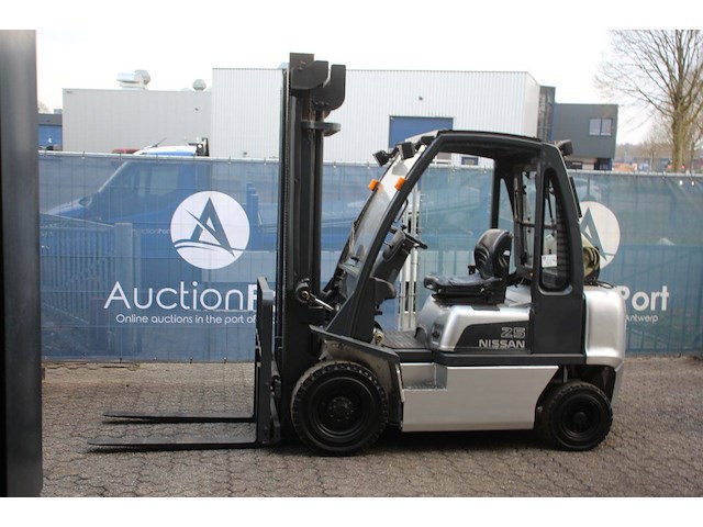 Heftruck nissan 25 lpg 2500kg - afbeelding 1 van  1