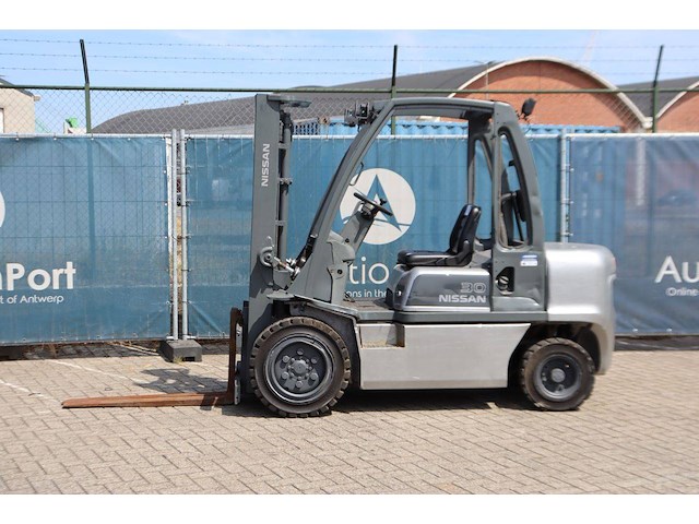 Heftruck nissan 30 diesel 3000kg - afbeelding 1 van  1