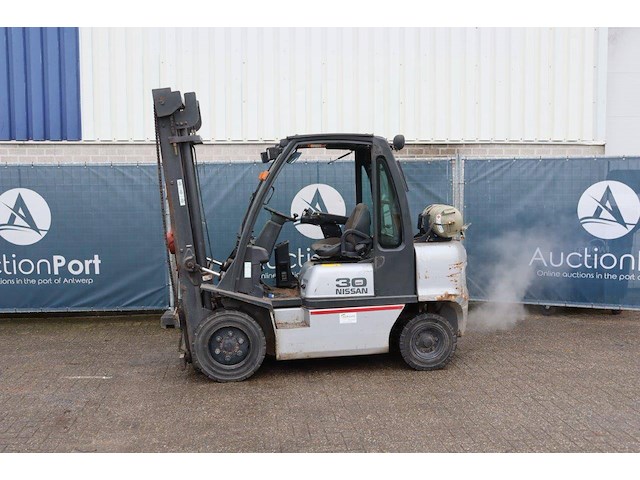 Heftruck nissan 30 lpg 2850kg - afbeelding 1 van  1