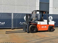 Heftruck nissan c9zwgf03a40d diesel 4000kg 1997 - afbeelding 1 van  1
