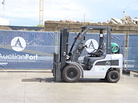 Heftruck nissan ebt-p1f2 lpg 2450kg 3.0m 2013 - afbeelding 1 van  1