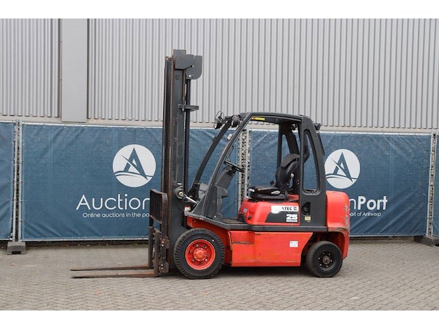 Heftruck nissan fd02a25q diesel 2500kg 4.75m - afbeelding 1 van  1