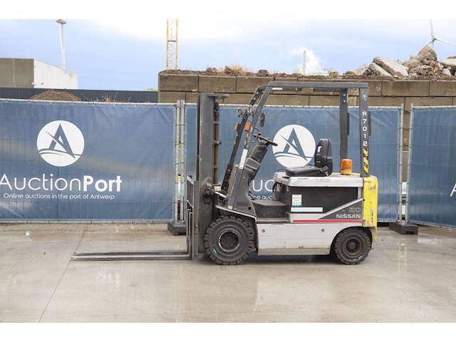 Heftruck nissan p1b2l20 elektrisch 2000kg 3.0m 2007 - afbeelding 1 van  1