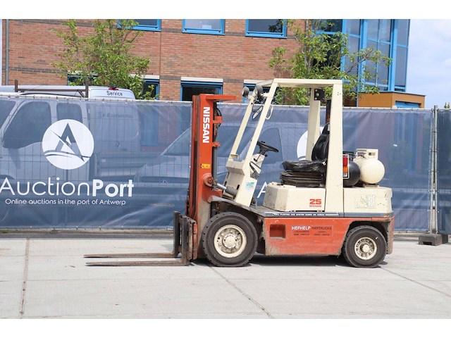 Heftruck nissan ph02a25u lpg 2500kg 4.3m - afbeelding 1 van  1