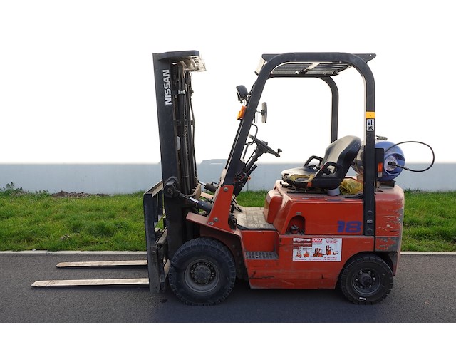 Heftruck nissan - afbeelding 1 van  15