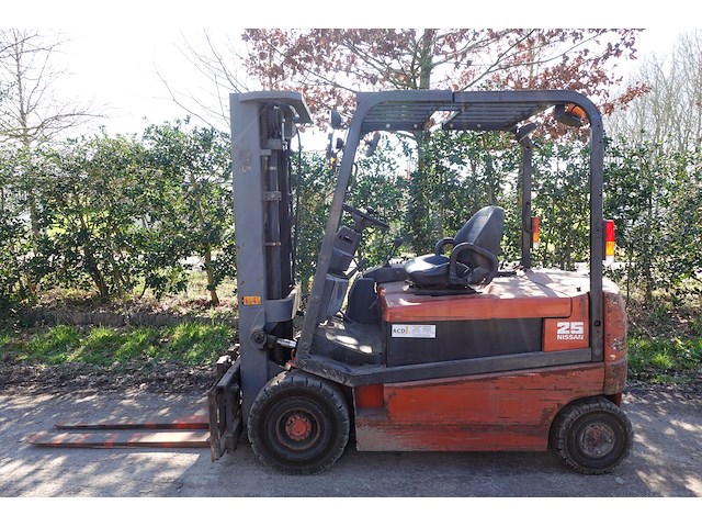 Heftruck nissan - afbeelding 1 van  23