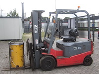 Heftruck nyk-nichiyu fpc25pn elektrisch 2500mg 4.7m 2007 - afbeelding 1 van  1