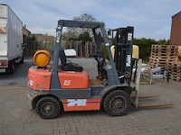 Heftruck tailift op gas met sideshift model fg 25, bouwjaar 2001 - afbeelding 2 van  17