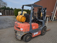 Heftruck tailift op gas met sideshift model fg 25, bouwjaar 2001 - afbeelding 3 van  17