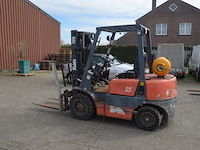 Heftruck tailift op gas met sideshift model fg 25, bouwjaar 2001 - afbeelding 7 van  17