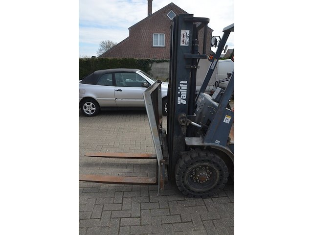 Heftruck tailift op gas met sideshift model fg 25, bouwjaar 2001 - afbeelding 9 van  17