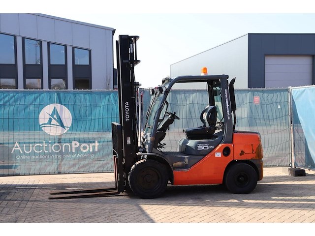 Heftruck toyota 02-8fdf30 diesel 3000kg 2012 - afbeelding 1 van  1