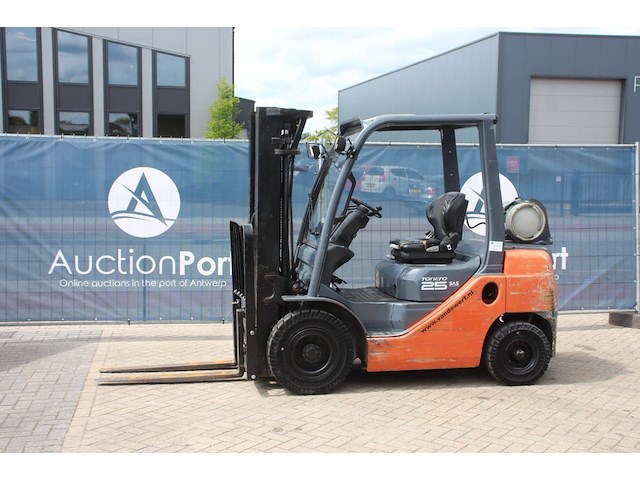 Heftruck toyota 02-8fgf25 lpg 2500kg 4.7m 2010 - afbeelding 1 van  1